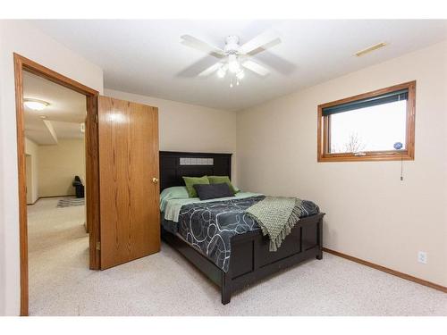 17 Kingston Drive, Red Deer, AB - Indoor Photo Showing Bedroom