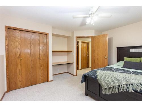 17 Kingston Drive, Red Deer, AB - Indoor Photo Showing Bedroom