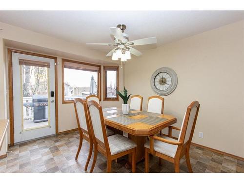 17 Kingston Drive, Red Deer, AB - Indoor Photo Showing Dining Room