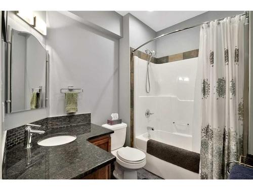 78 Oaklands Crescent, Red Deer, AB - Indoor Photo Showing Bathroom