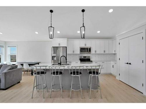 37 Murphy Close, Blackfalds, AB - Indoor Photo Showing Kitchen With Upgraded Kitchen
