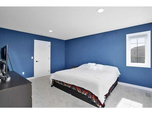 37 Murphy Close, Blackfalds, AB - Indoor Photo Showing Bedroom