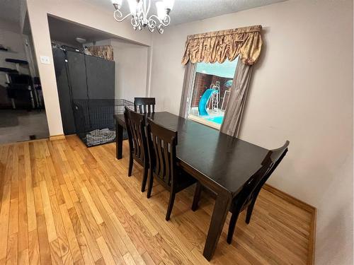 14 Pennington Crescent, Red Deer, AB - Indoor Photo Showing Dining Room