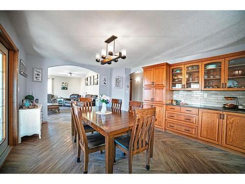 44567 Range Road 124, Rural Flagstaff County, AB - Indoor Photo Showing Dining Room