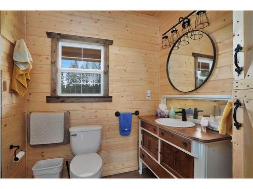 381055 Range Road 7-4, Rural Clearwater County, AB - Indoor Photo Showing Bathroom