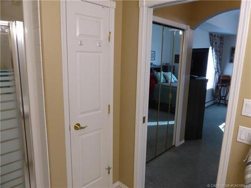 402-4805 45 Street, Red Deer, AB -  Photo Showing Other Room