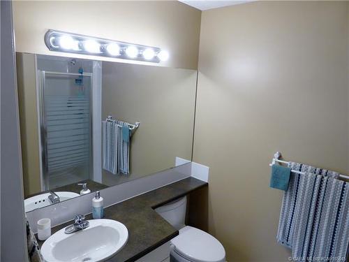 402-4805 45 Street, Red Deer, AB - Indoor Photo Showing Bathroom