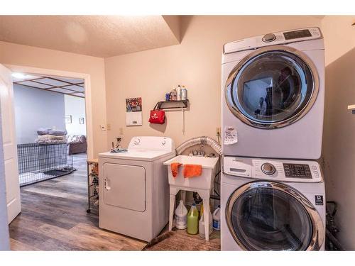 40108 Rr 20-5, Rural Stettler No. 6, County Of, AB - Indoor Photo Showing Laundry Room