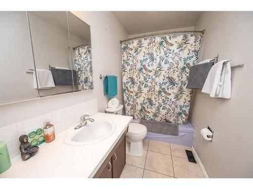 72 Fern Road, Red Deer, AB - Indoor Photo Showing Bathroom