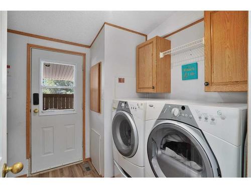 420067 Range Road 252, Rural Ponoka County, AB - Indoor Photo Showing Laundry Room
