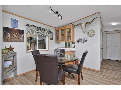 420067 Range Road 252, Rural Ponoka County, AB - Indoor Photo Showing Dining Room