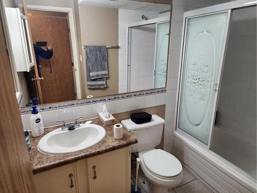 103-5812 61 Street, Red Deer, AB - Indoor Photo Showing Bathroom