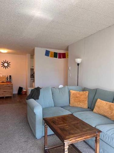 305-49 Bennett Street, Red Deer, AB - Indoor Photo Showing Living Room