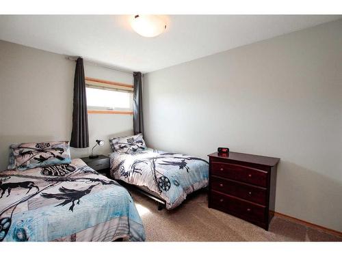 169 Dixon Crescent, Red Deer, AB - Indoor Photo Showing Bedroom