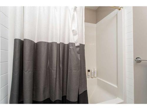 23 Golden Crescent, Red Deer, AB - Indoor Photo Showing Bathroom