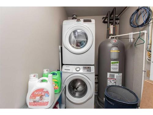 23 Golden Crescent, Red Deer, AB - Indoor Photo Showing Laundry Room