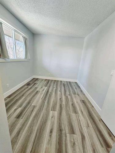 93 Aspen Crescent Se, Airdrie, AB - Indoor Photo Showing Other Room