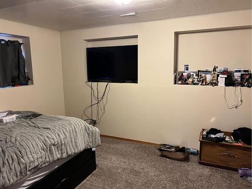 4304B 65 Street, Camrose, AB - Indoor Photo Showing Bedroom