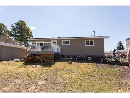 5610 54 Avenue, Lacombe, AB - Outdoor With Exterior