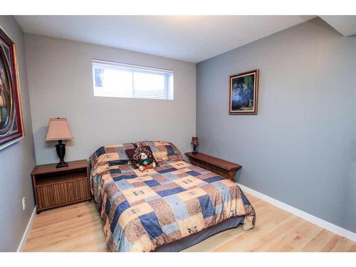 60 Van Slyke Way, Red Deer, AB - Indoor Photo Showing Bedroom