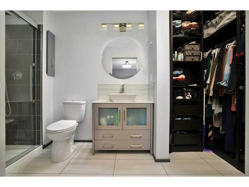 4820 44 Street, Innisfail, AB - Indoor Photo Showing Bathroom