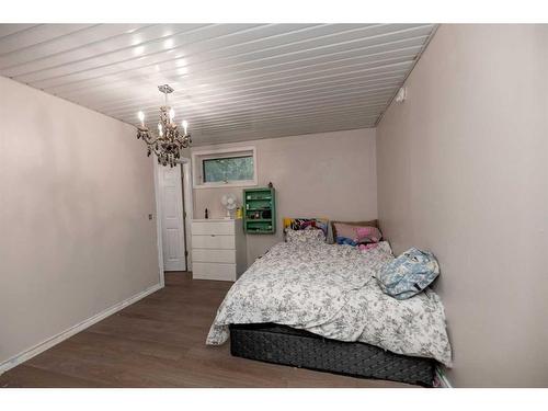 25-22459 530 Township, Rural Strathcona County, AB - Indoor Photo Showing Bedroom