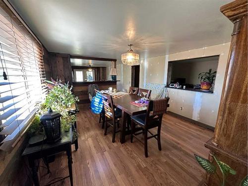 5303 51 Street, Mirror, AB - Indoor Photo Showing Dining Room
