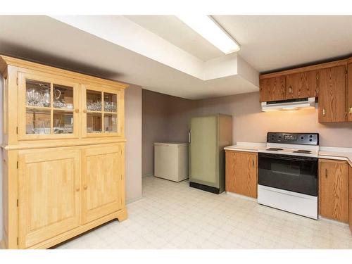 37 Morning Meadows Drive, Rural Ponoka County, AB - Indoor Photo Showing Kitchen