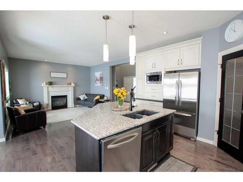 16 Sage Link, Red Deer, AB - Indoor Photo Showing Kitchen With Double Sink With Upgraded Kitchen