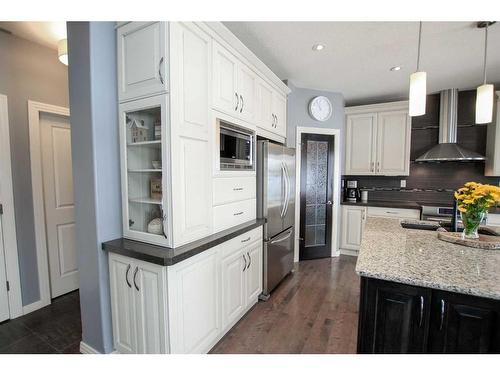 16 Sage Link, Red Deer, AB - Indoor Photo Showing Kitchen With Upgraded Kitchen