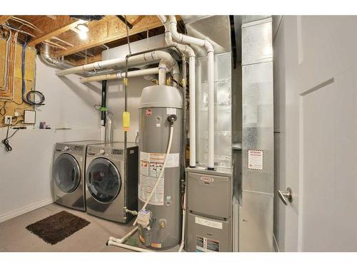 81 Turner Crescent, Red Deer, AB - Indoor Photo Showing Laundry Room
