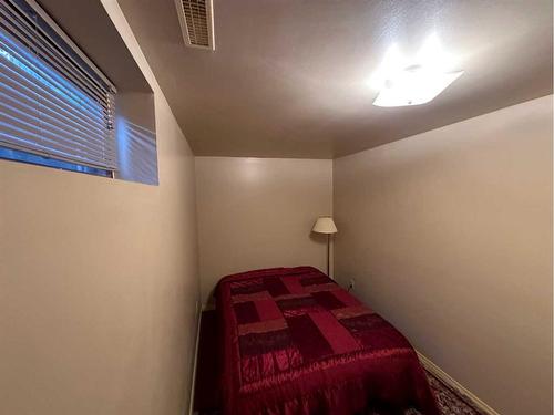 36104B Range Road 250, Rural Red Deer County, AB - Indoor Photo Showing Bedroom