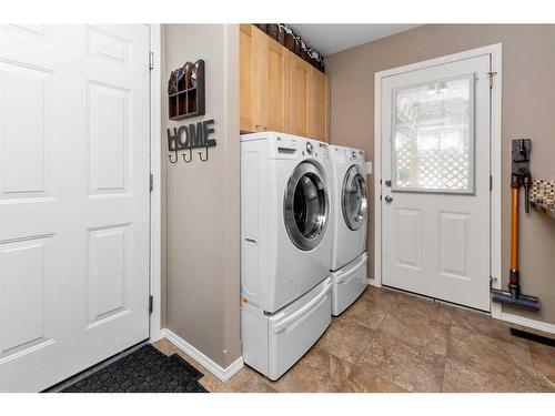 53 Leung Close, Red Deer, AB - Indoor Photo Showing Laundry Room