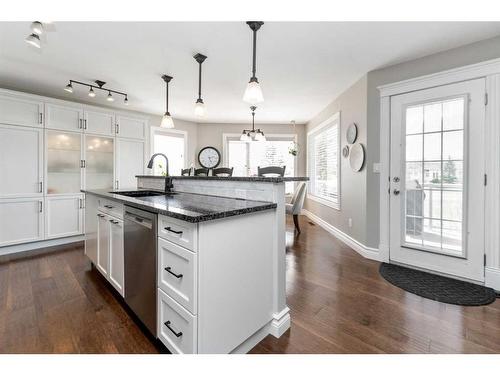 53 Leung Close, Red Deer, AB - Indoor Photo Showing Kitchen With Upgraded Kitchen