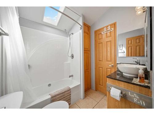 3029-25074 South Pine Lake Road, Rural Red Deer County, AB - Indoor Photo Showing Bathroom