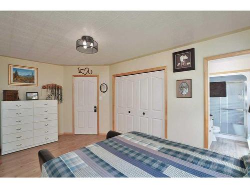 74053B Township Road 392, Rural Clearwater County, AB - Indoor Photo Showing Bedroom