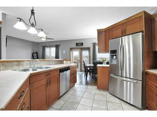 4908 52 Avenue, Rural Red Deer County, AB - Indoor Photo Showing Kitchen With Stainless Steel Kitchen With Double Sink