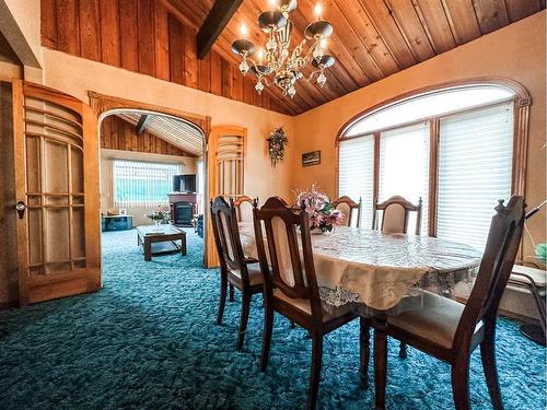 41 Sands Street, Rochon Sands, AB - Indoor Photo Showing Dining Room