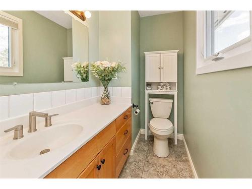 42 Patterson Crescent, Red Deer, AB - Indoor Photo Showing Bathroom