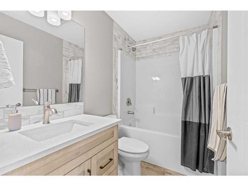 73 Athens Road, Blackfalds, AB - Indoor Photo Showing Bathroom