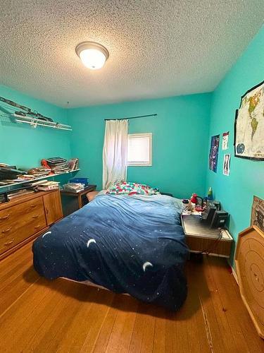 21057 Township Road 454, Rural Camrose County, AB - Indoor Photo Showing Bedroom