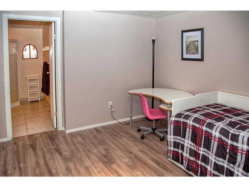47 George Crescent, Red Deer, AB - Indoor Photo Showing Bedroom