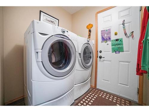 5928 28 Avenue, Camrose, AB - Indoor Photo Showing Laundry Room