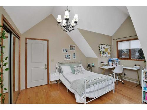 15 26540 Highway 11, Rural Red Deer County, AB - Indoor Photo Showing Bedroom