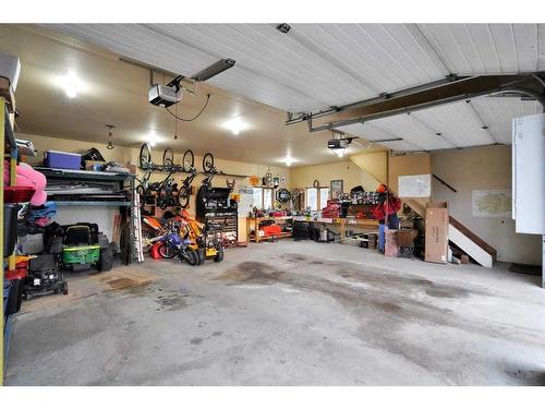 15 26540 Highway 11, Rural Red Deer County, AB - Indoor Photo Showing Garage