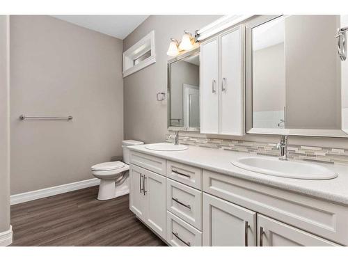 3911 49 Street, Camrose, AB - Indoor Photo Showing Bathroom