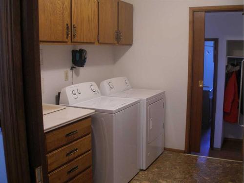 Twp Road 420 Road Ne, Rural Ponoka County, AB - Indoor Photo Showing Laundry Room