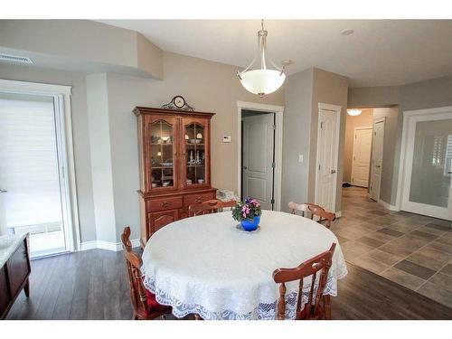 135-6 Michener Boulevard, Red Deer, AB - Indoor Photo Showing Dining Room