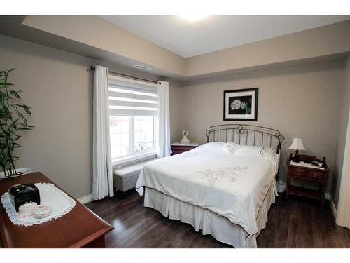 135-6 Michener Boulevard, Red Deer, AB - Indoor Photo Showing Bedroom