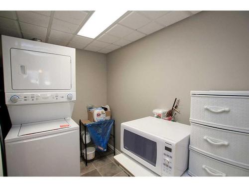 135-6 Michener Boulevard, Red Deer, AB - Indoor Photo Showing Laundry Room
